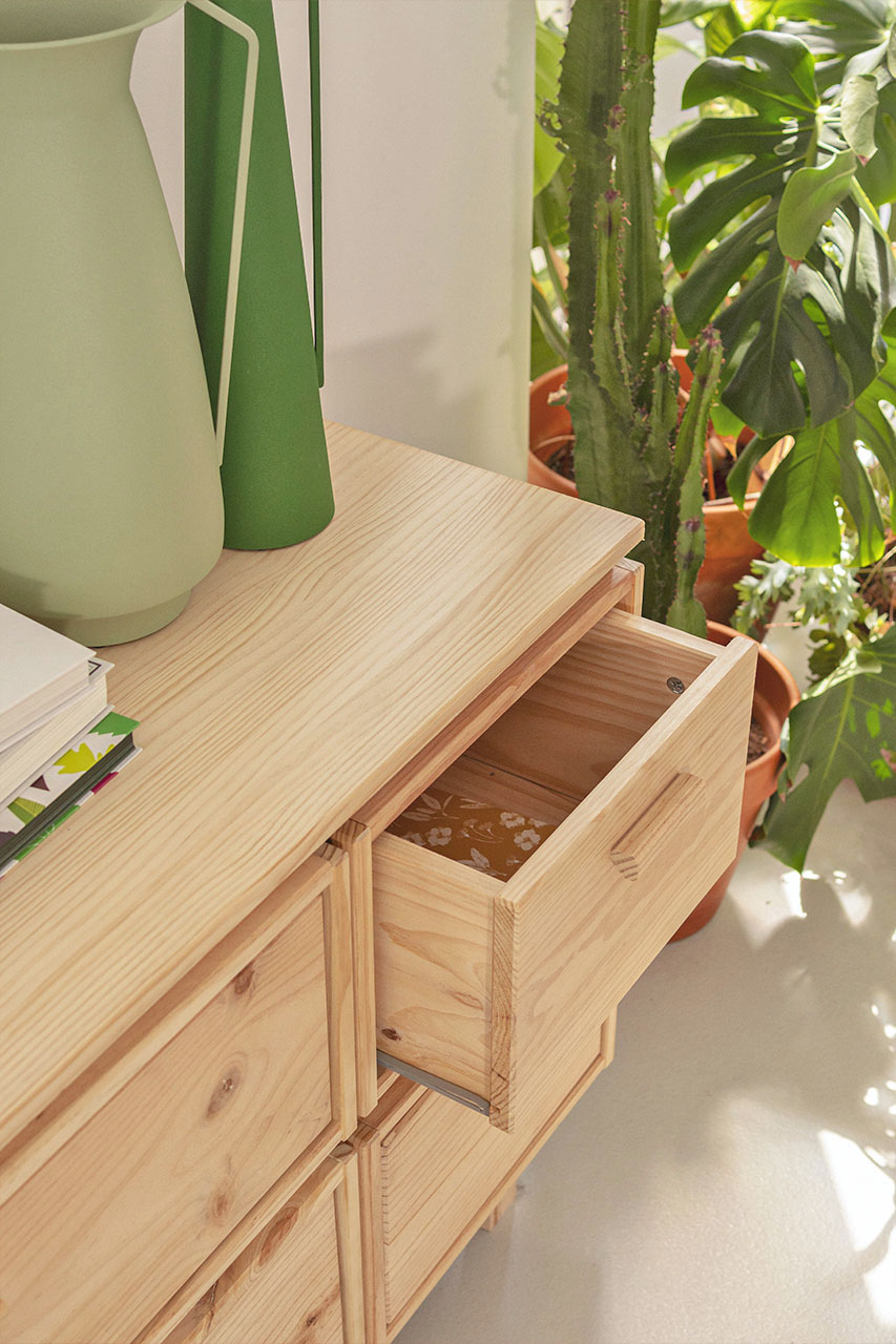 Imagen de ambiente 4 para:Cómoda de madera natural